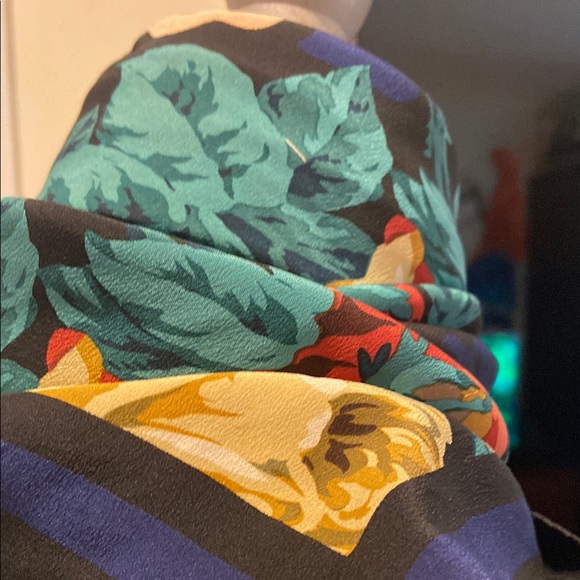 PERRY ELLIS VINTAGE silk  Floral Black/blue Scarf - Picture 4 of 6
